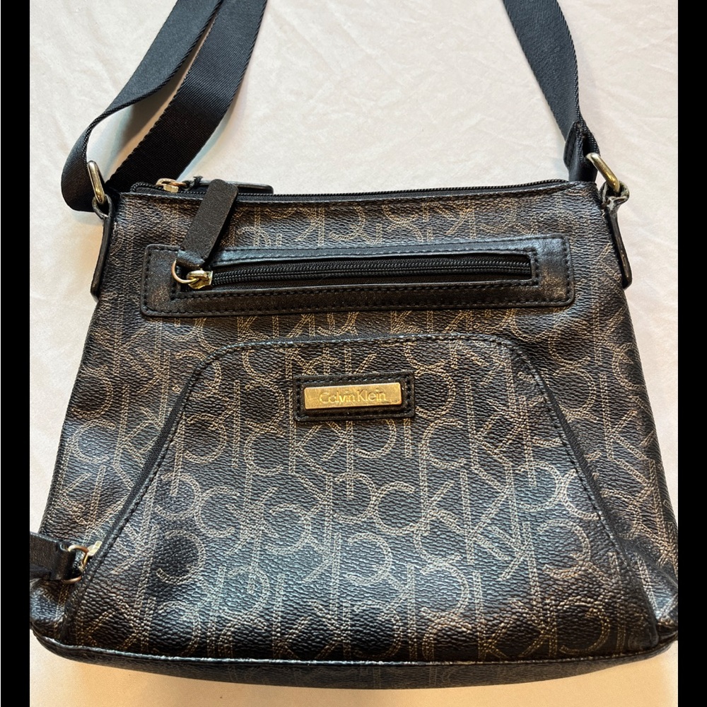 Calvin Klein Black Crossbody Bag with Elegant Monogram